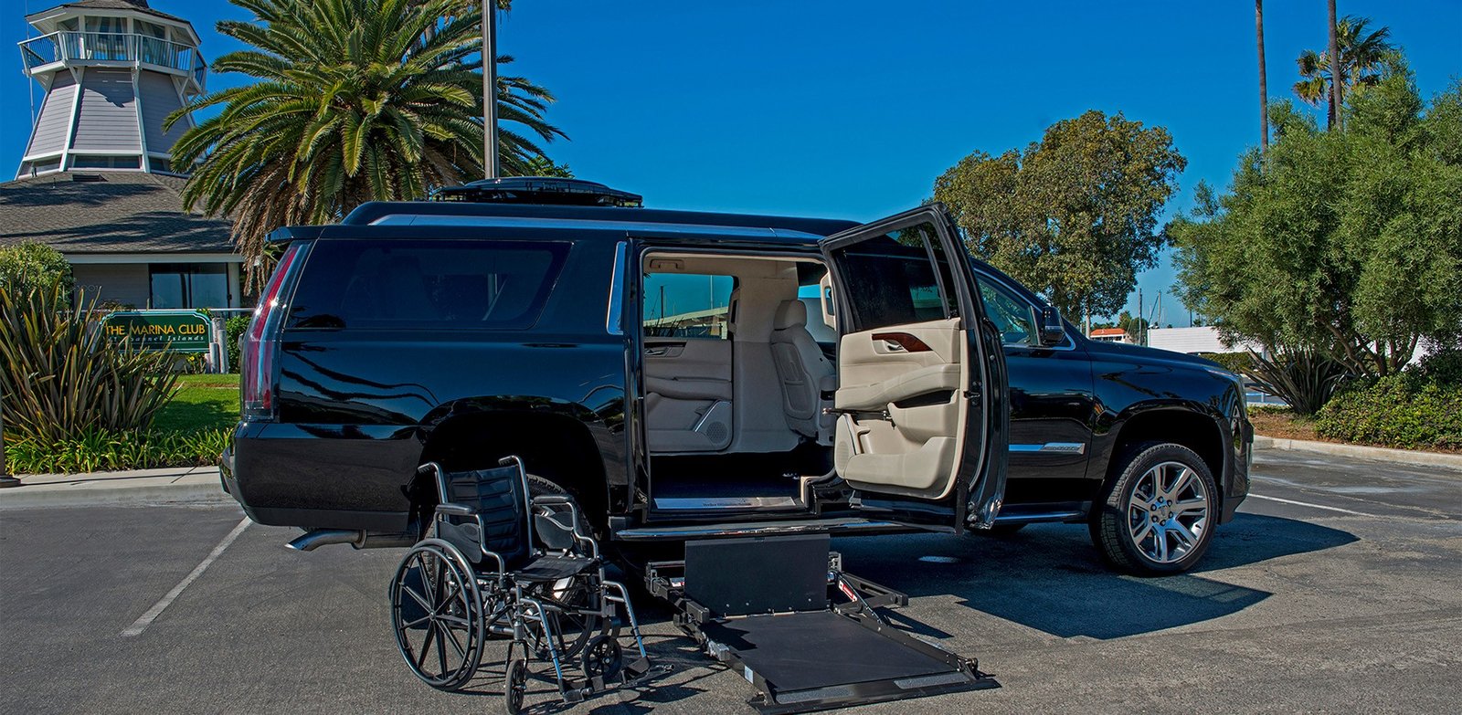 luxury wheelchair accessible vehicle